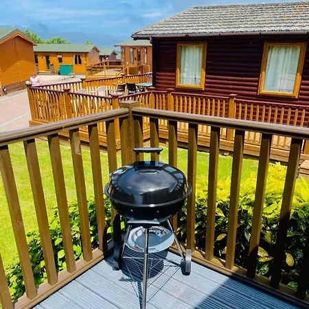 23 Ocean View With Hot Tub Available As An Additional Add On Ilfracombe Exterior photo